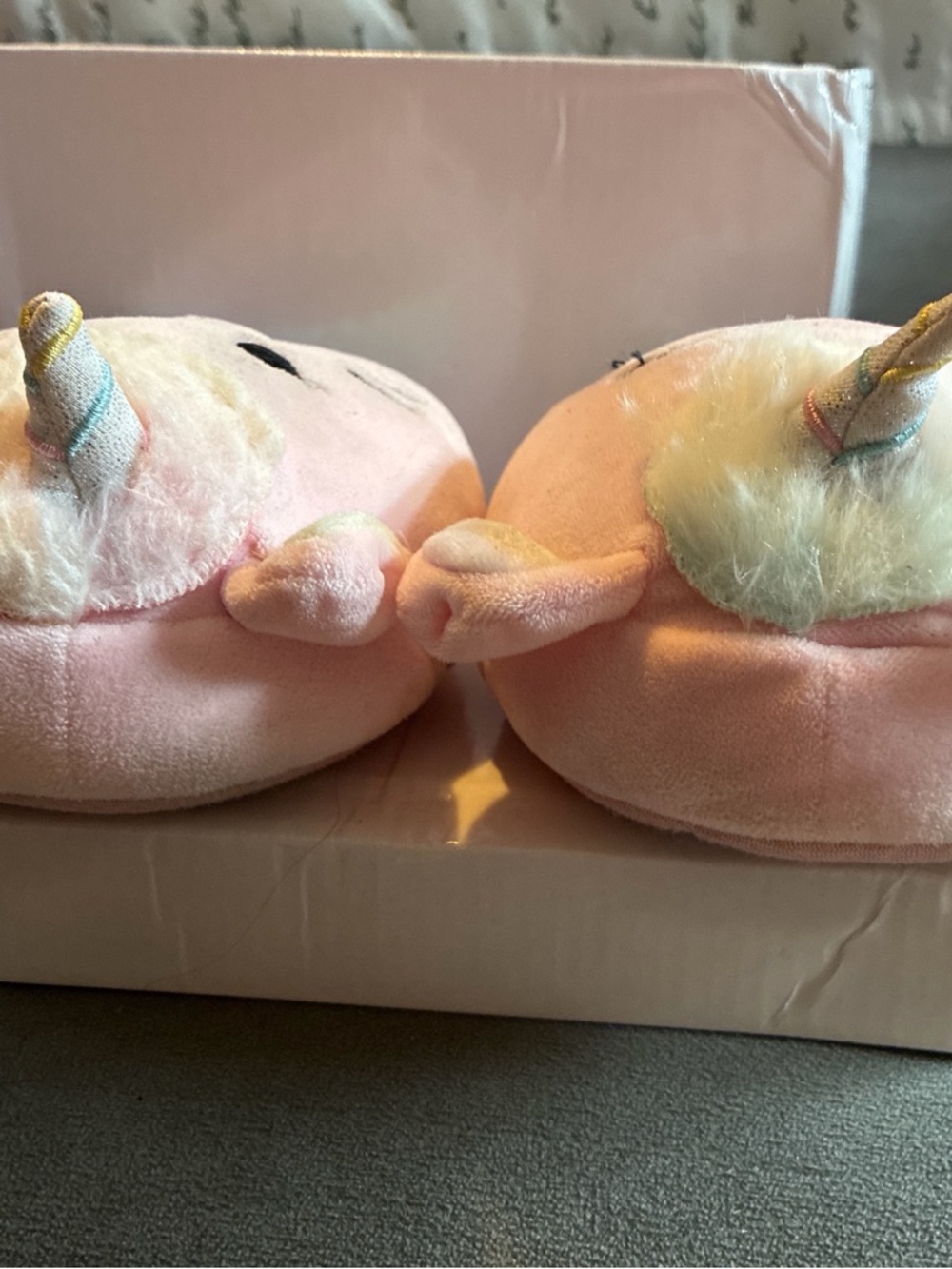 Plush Pink Unicorn Kids Slippers toddler size 9-10